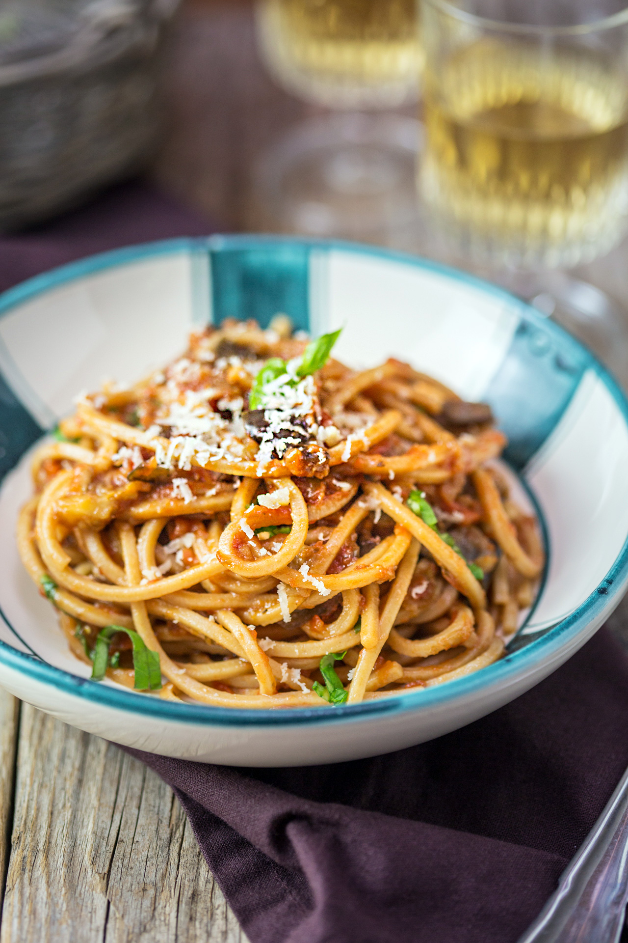 Spaghetti al sugo di melanzane vegan