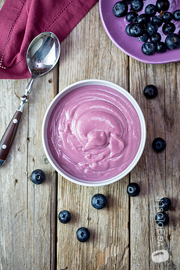 Crema pasticciera vegana ai frutti di bosco