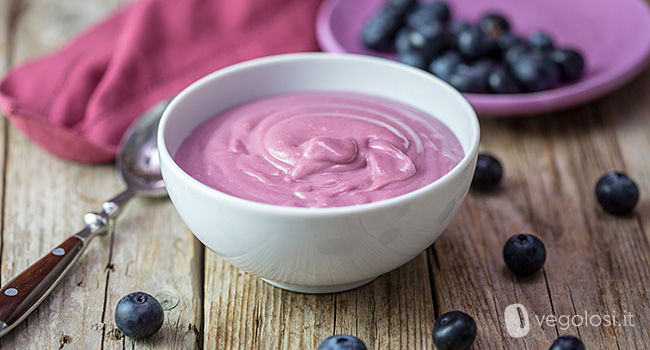 Crema pasticciera vegana ai frutti di bosco