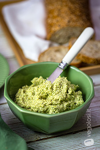 hummus di broccoli senza ceci