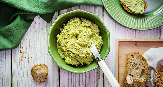 hummus di broccoli senza ceci