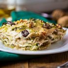 Lasagne vegane con scarola, olive e noci