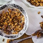 Granola ai fichi secchi e noci