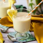 Pina colada smoothies