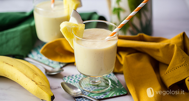 Pina colada smoothies