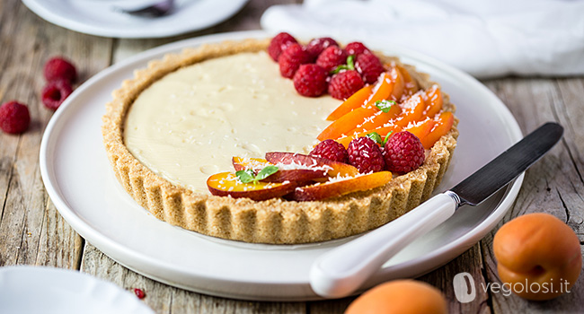 Crostata vegan senza cottura in forno alla frutta