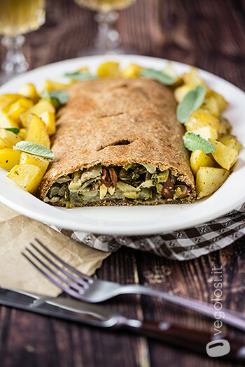 Strudel al grano saraceno con finocchi, cime di rapa e mandorle