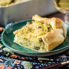 Torta salata alle patate, broccoli e olive