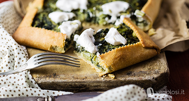 Torta salata con farina di ceci alla cicoria e broccoli