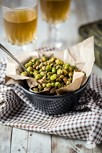 Piselli ed edamame croccanti al forno