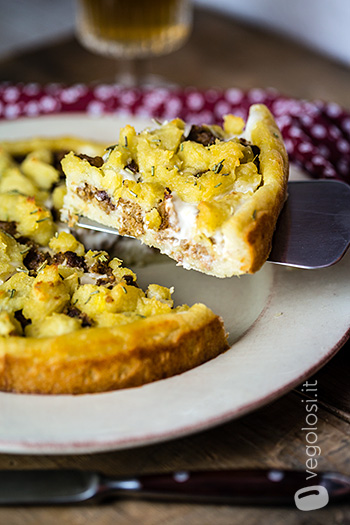 Sbriciolata di patate e salsiccia vegan