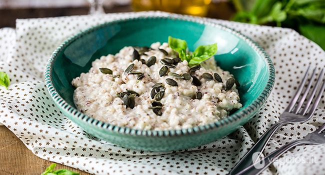 Sorgotto con salsa al basilico e maggiorana