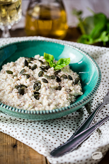 Sorgotto con salsa al basilico e maggiorana