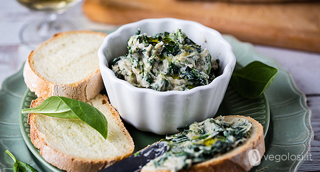 Dip di fagioli cannellini e spinaci alla senape