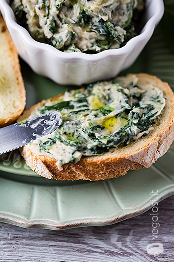 Dip di fagioli cannellini e spinaci alla senape