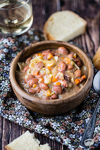 Zuppa di fagioli e castagne al miso bianco