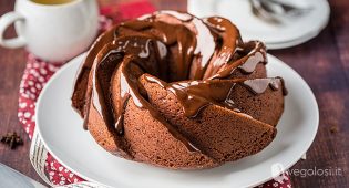 Torta vegana al cioccolato e vin brulé