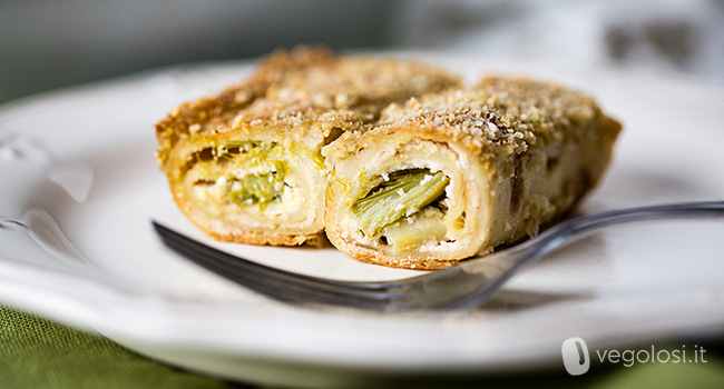 Crespelle vegane ripiene di asparagi, ricotta di mandorle e limone