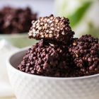 Bocconcini al cioccolato fondente e quinoa soffiata - 2 ingredienti