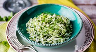 Insalata di cavolo cappuccio alla libanese