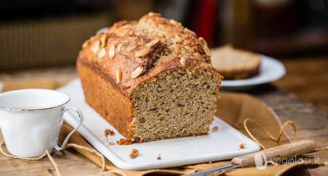 Banana bread vegano al burro di arachidi