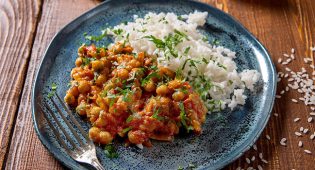 Stufato di ceci e patate con riso basmati