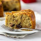 Torta con farina di ceci alle mele e cioccolato