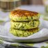 Burger vegani morbidi ripieni di formaggio