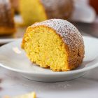 Ciambella vegana al mandarino e yogurt vegan