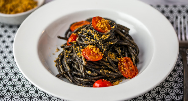 spaghetti nero sesamo