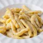 Pasta fatta a mano allo zafferano